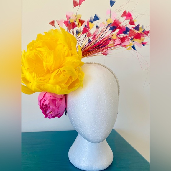 Kentucky Derby Hat Fascinator Peony Floral Feather Fireworks Oaks Church Tea Hat - Picture 8 of 9